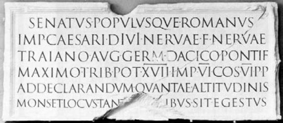 Образец римского капитального письма. Надпись на колонне Траяна в Риме