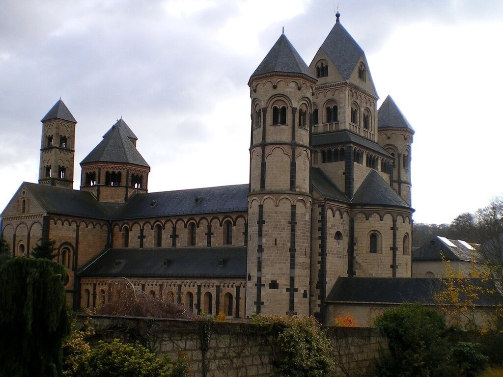 Церковь Мария Лаах близ Кобленца. 1156 г.